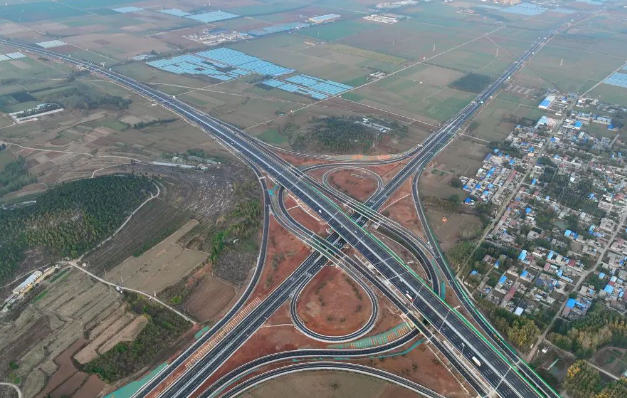 泰安至東平高速公路建成通車